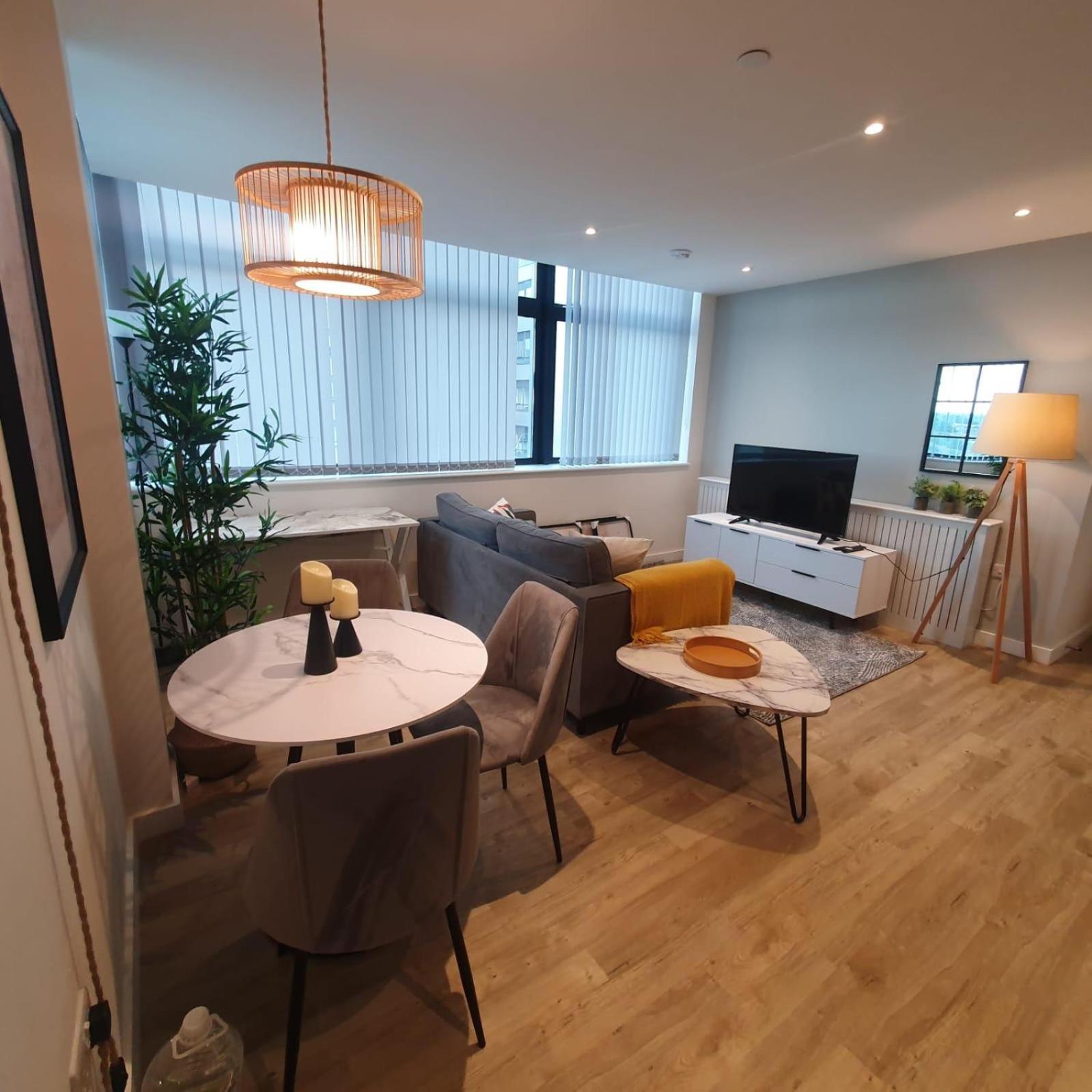 Lovely 1 Bed Apartment - Old Trafford Manchester Exteriör bild